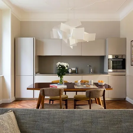 Plum Guide - Cumulonimbus Apartament Mediolan